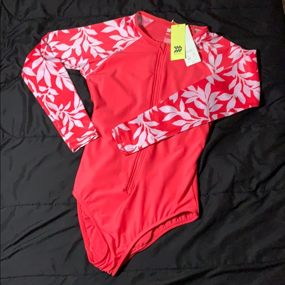 One piece swim suit